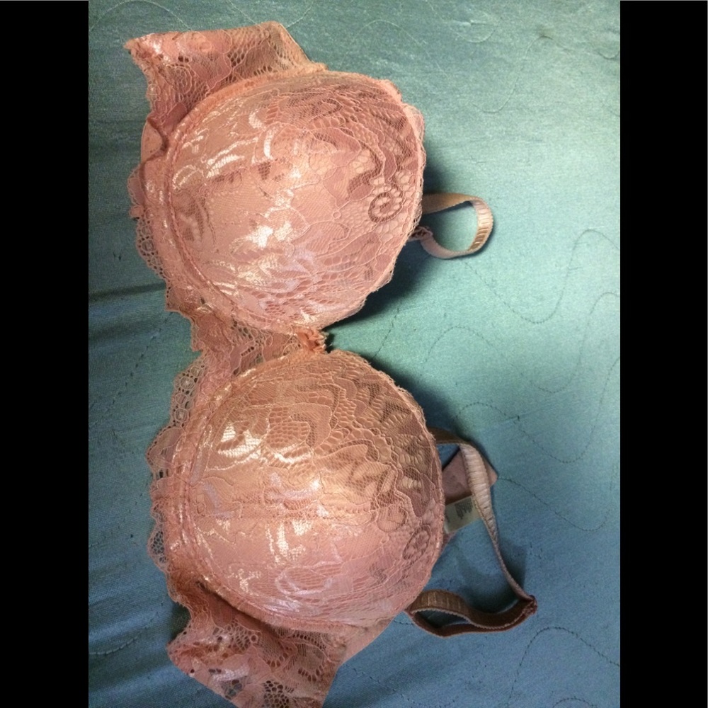 Pink Marilyn Monroe Push-Up Bra